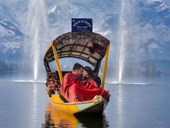 Importance of choosing the right Kashmir Holiday packages for a hassle-free trip